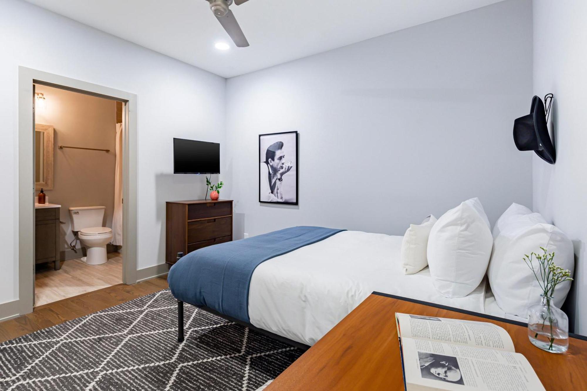 Waverly By Avantstay Nashville-Inspired Townhome W Luxury Kitchen Pool Table Екстер'єр фото