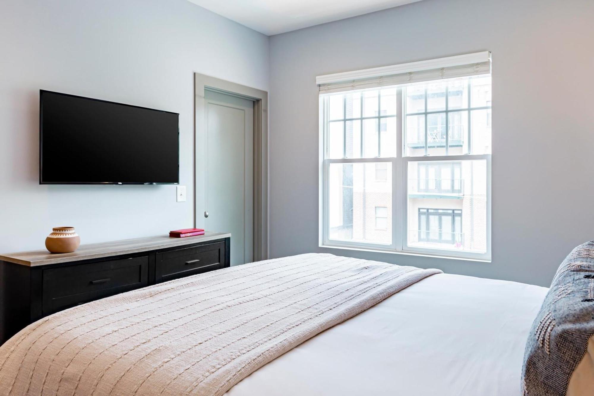 Waverly By Avantstay Nashville-Inspired Townhome W Luxury Kitchen Pool Table Екстер'єр фото